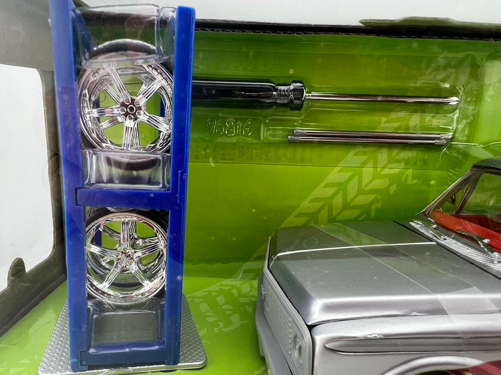 Jada Toys Just Trucks – 1972 Chevy Cheyenne Fishwheels