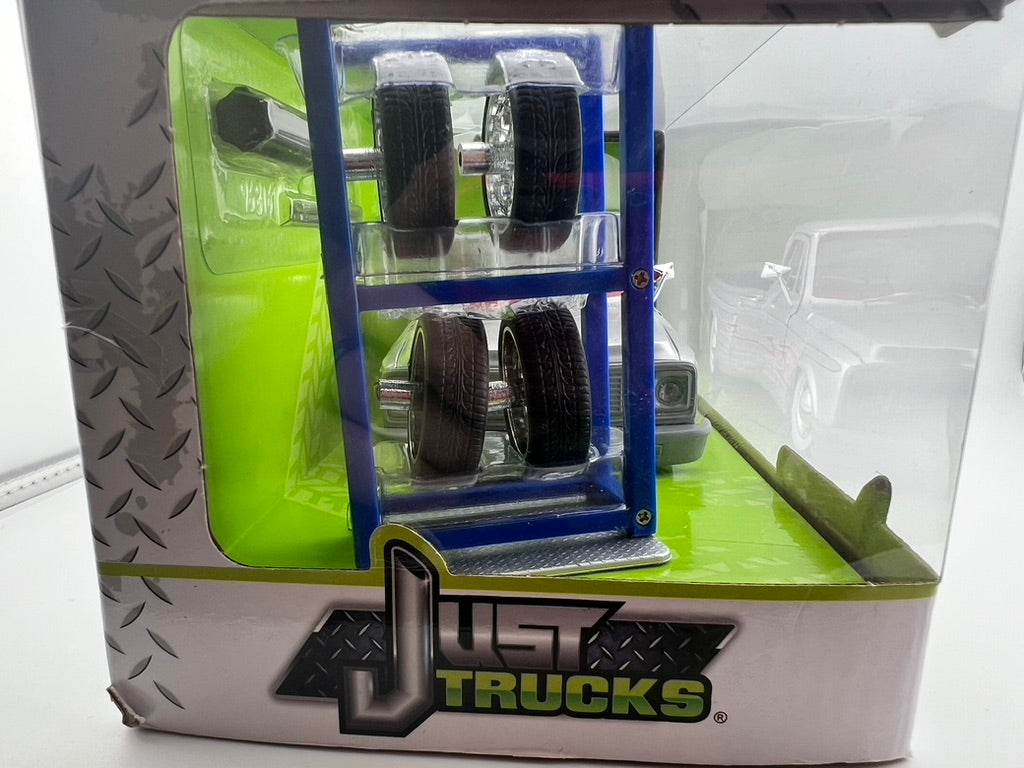 Jada Toys Just Trucks – 1972 Chevy Cheyenne Fishwheels