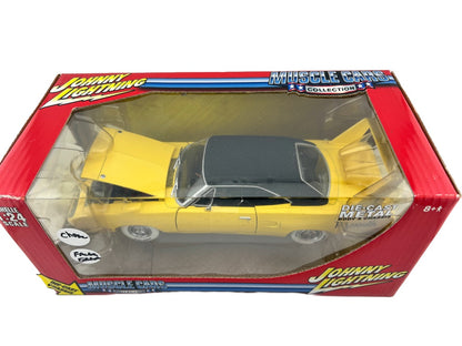 Johnny Lightning 1:24 scale 1970 Plymouth HEMI Barracuda Fishwheels