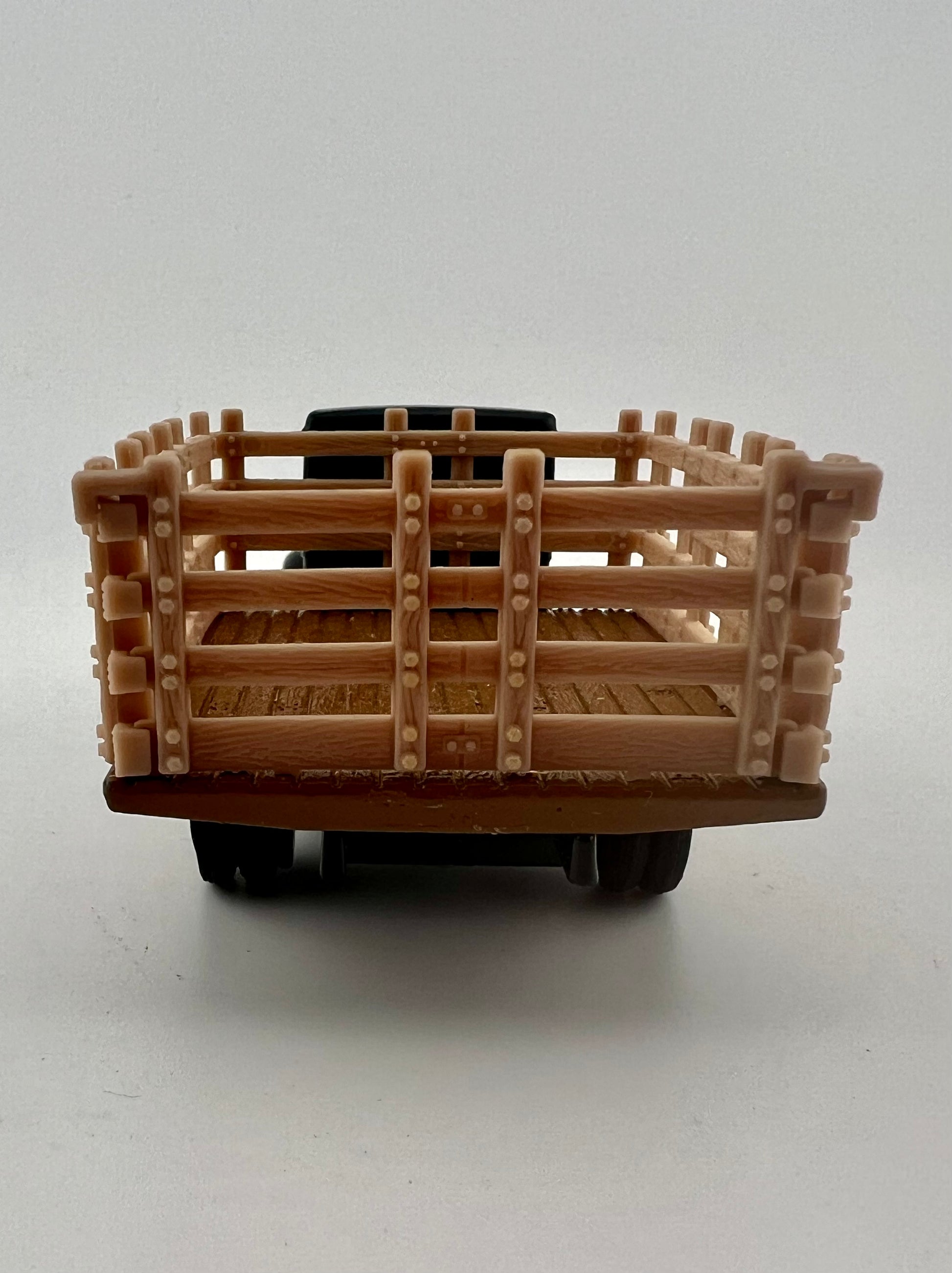 Livestock Transportation - Carl Jones, Prop. Diecast Truck 1:43 Fishwheels