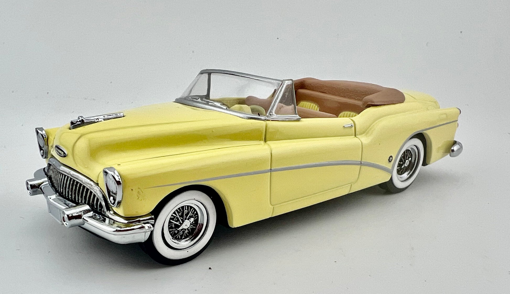 Matchbox Oldies but Goodies 1953 Buick Skylark 1:43 Scale Fishwheels