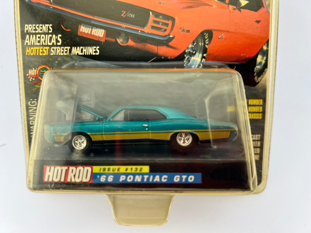 Racing Champions Hot Rod Magazine – '66 Pontiac GTO (Issue #132) Fishwheels