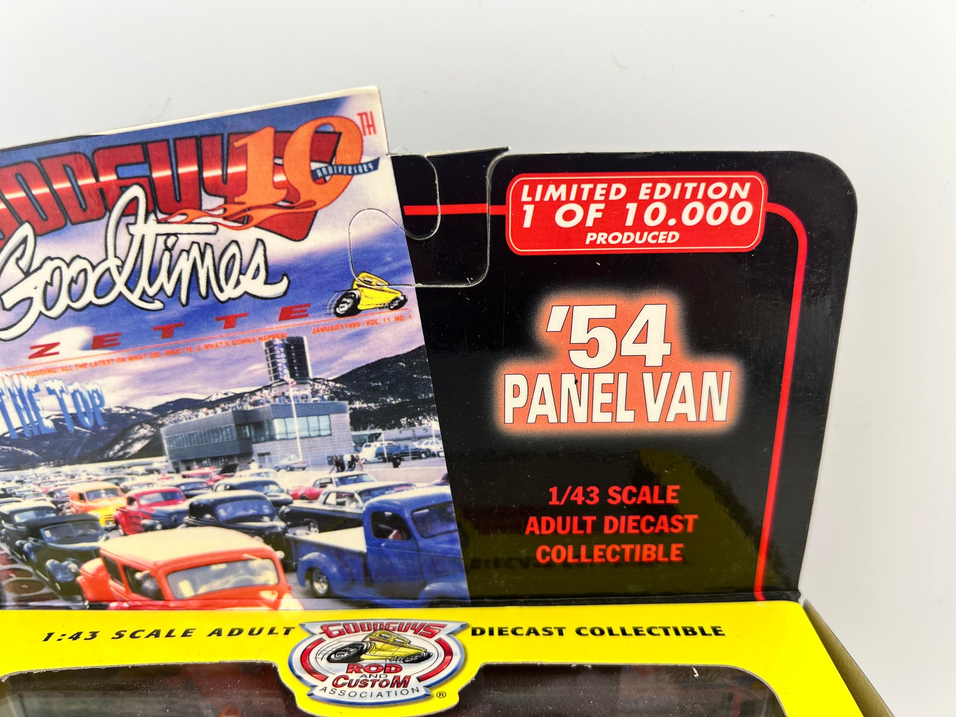 Road Champs Collectibles '54 Panel Van 1:43 Scale Fishwheels