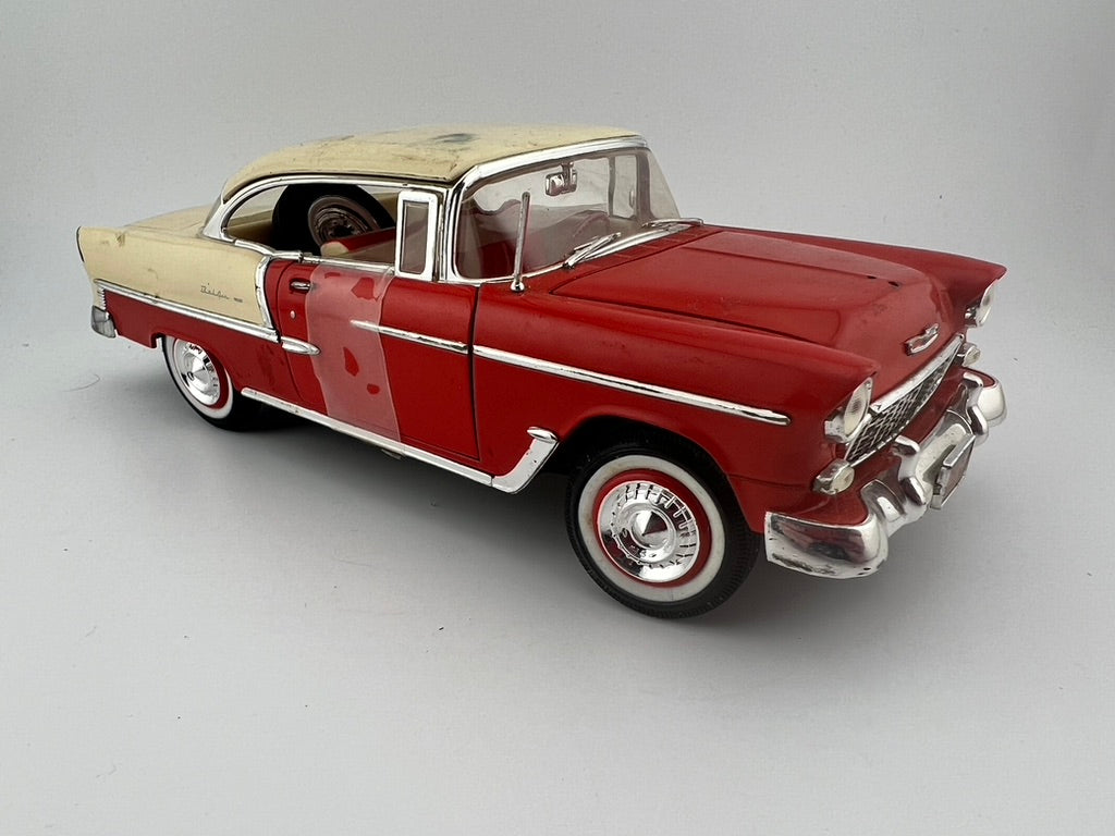 Vintage 1955 Chevy Bel Air 1:18 Scale  Fishwheels
