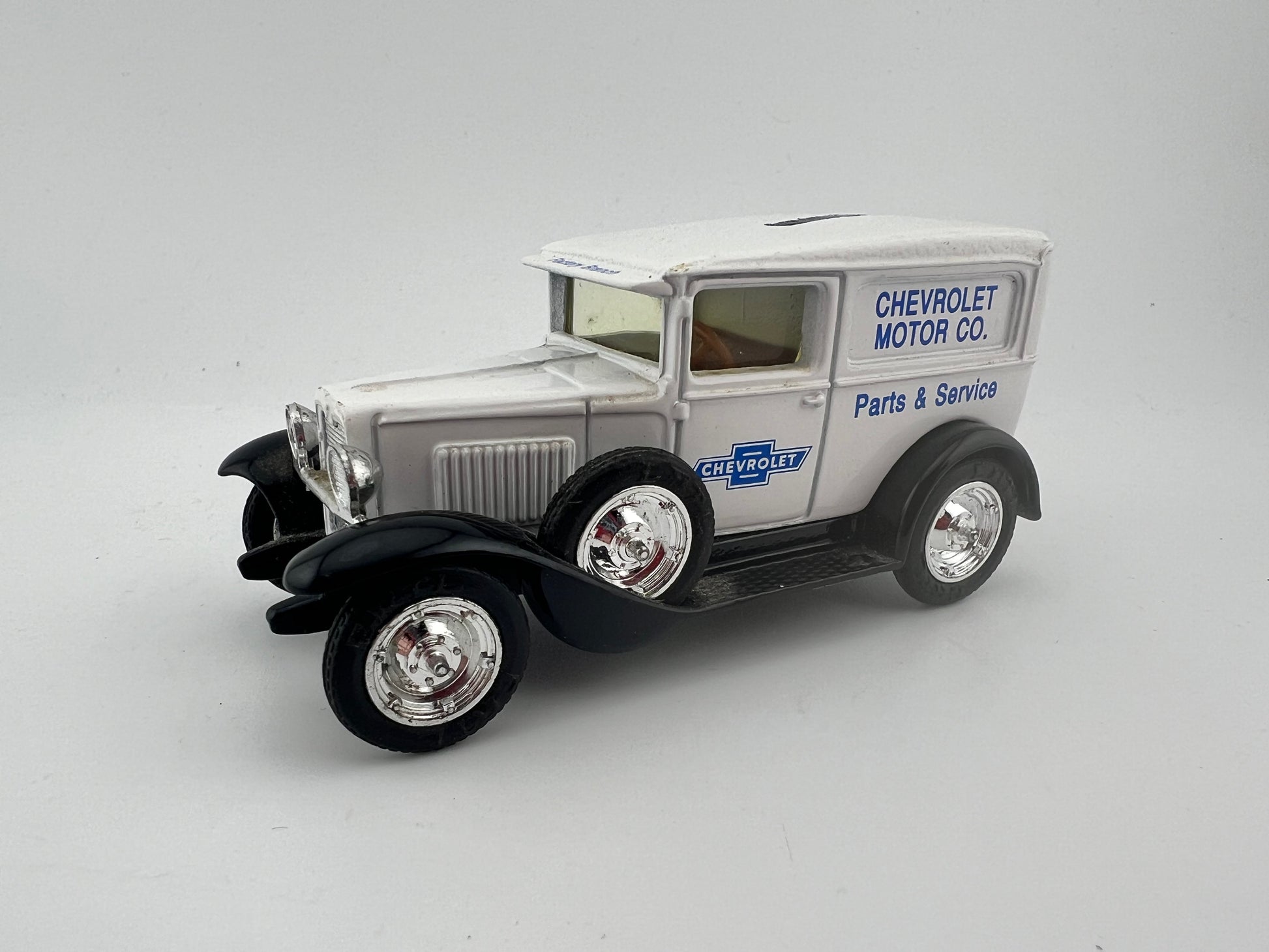 Vintage Chevy Parts & Service Truck 1:43 Scale Fishwheels