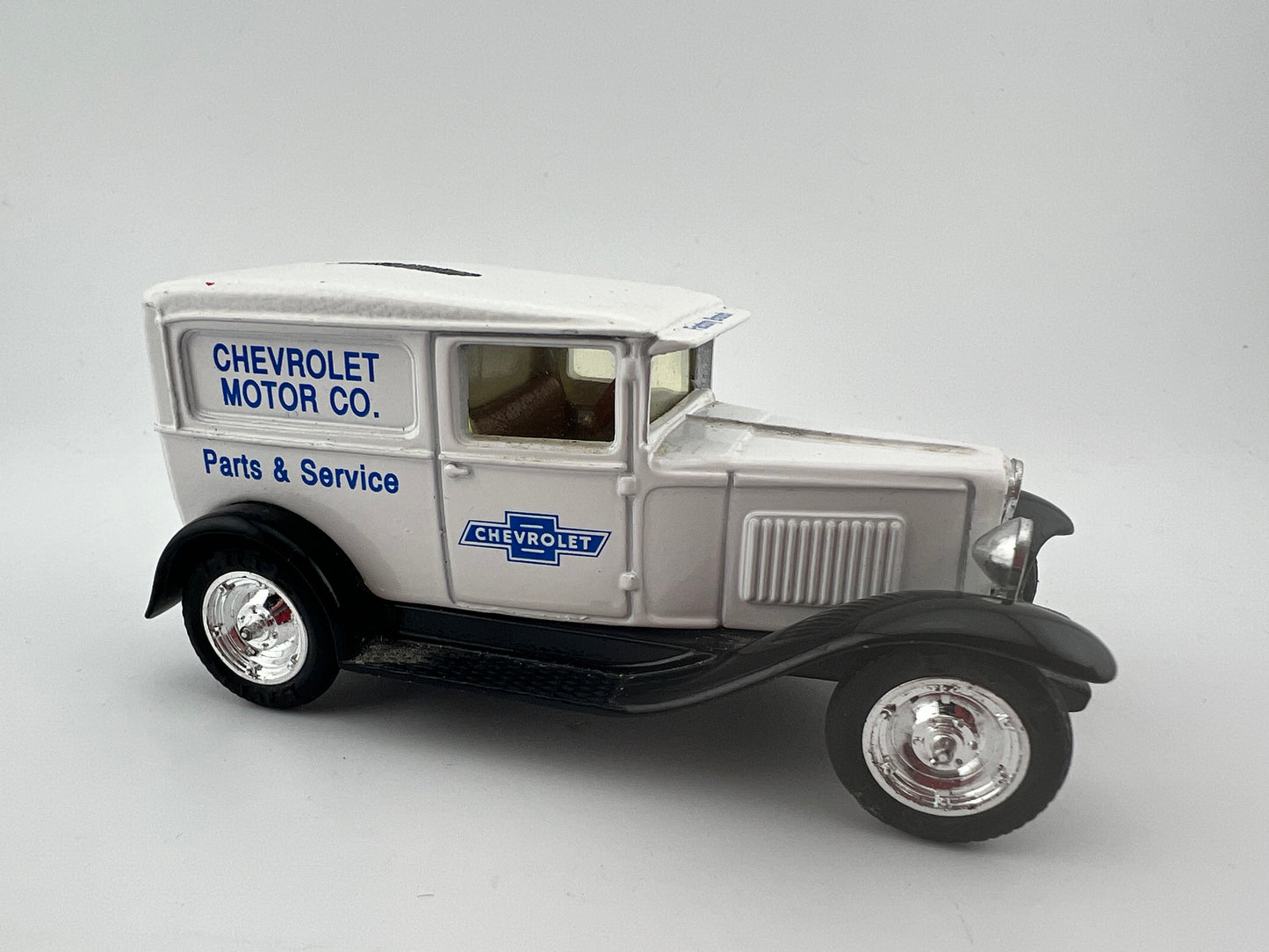 Vintage Chevy Parts & Service Truck 1:43 Scale Fishwheels