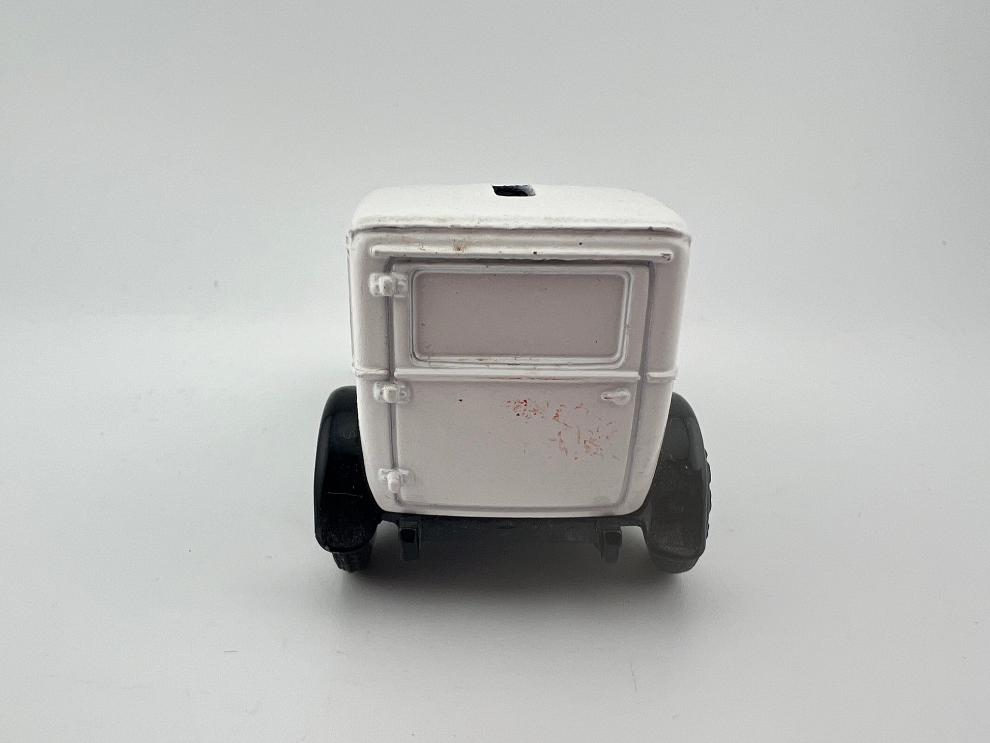 Vintage Chevy Parts & Service Truck 1:43 Scale Fishwheels